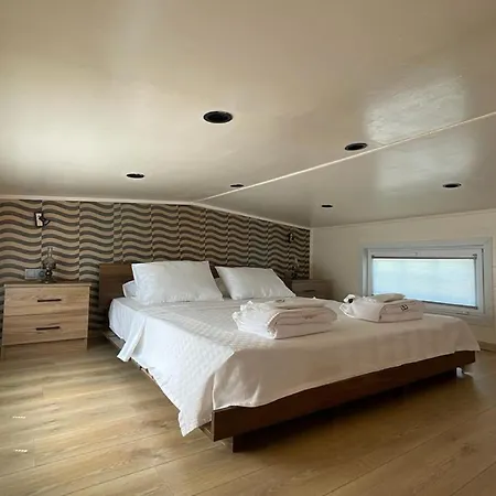 Couette-café Eksado *